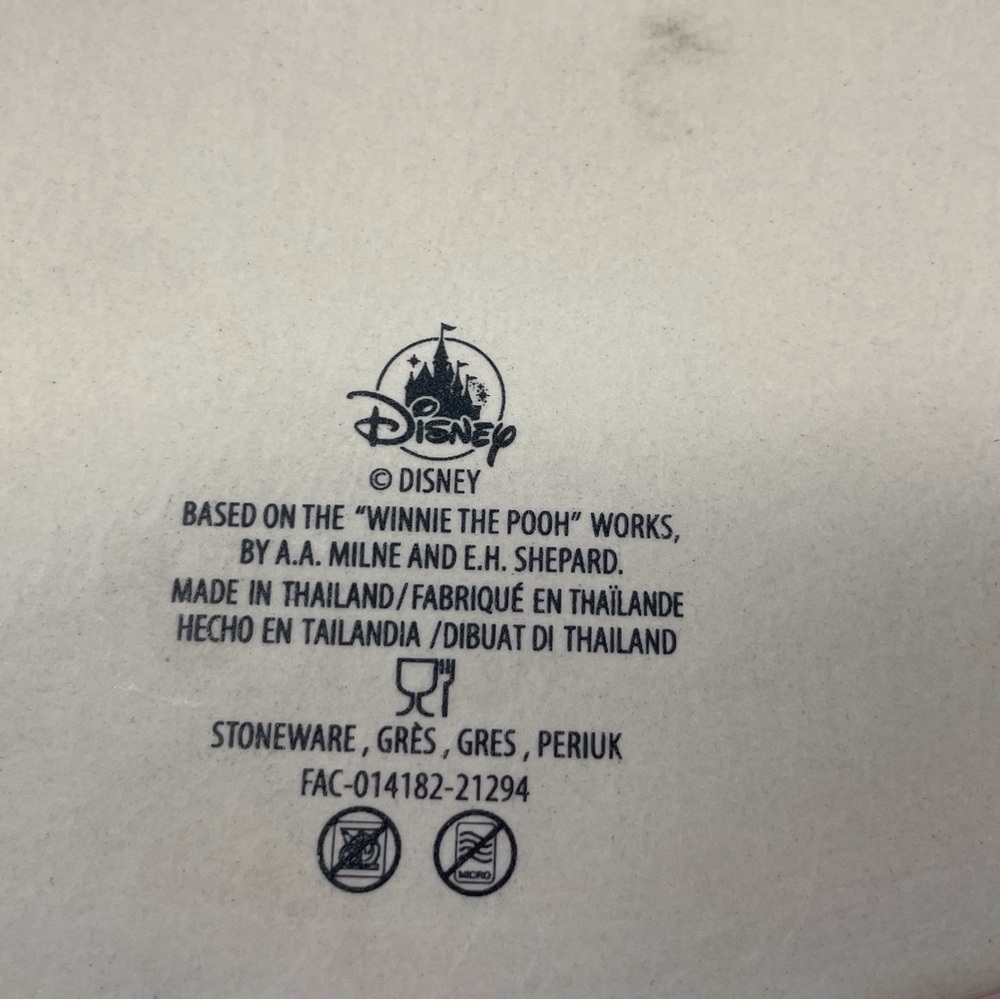 Disney Store Ceramic White Tigger Figural Cake Stand Plate Winnie the Pooh. - Picture 10 of 11